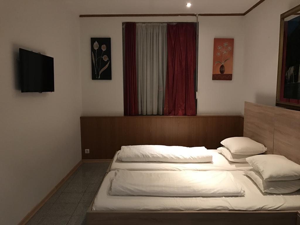 ウィーン カフェ 1988 Bed & Breakfast エクステリア 写真